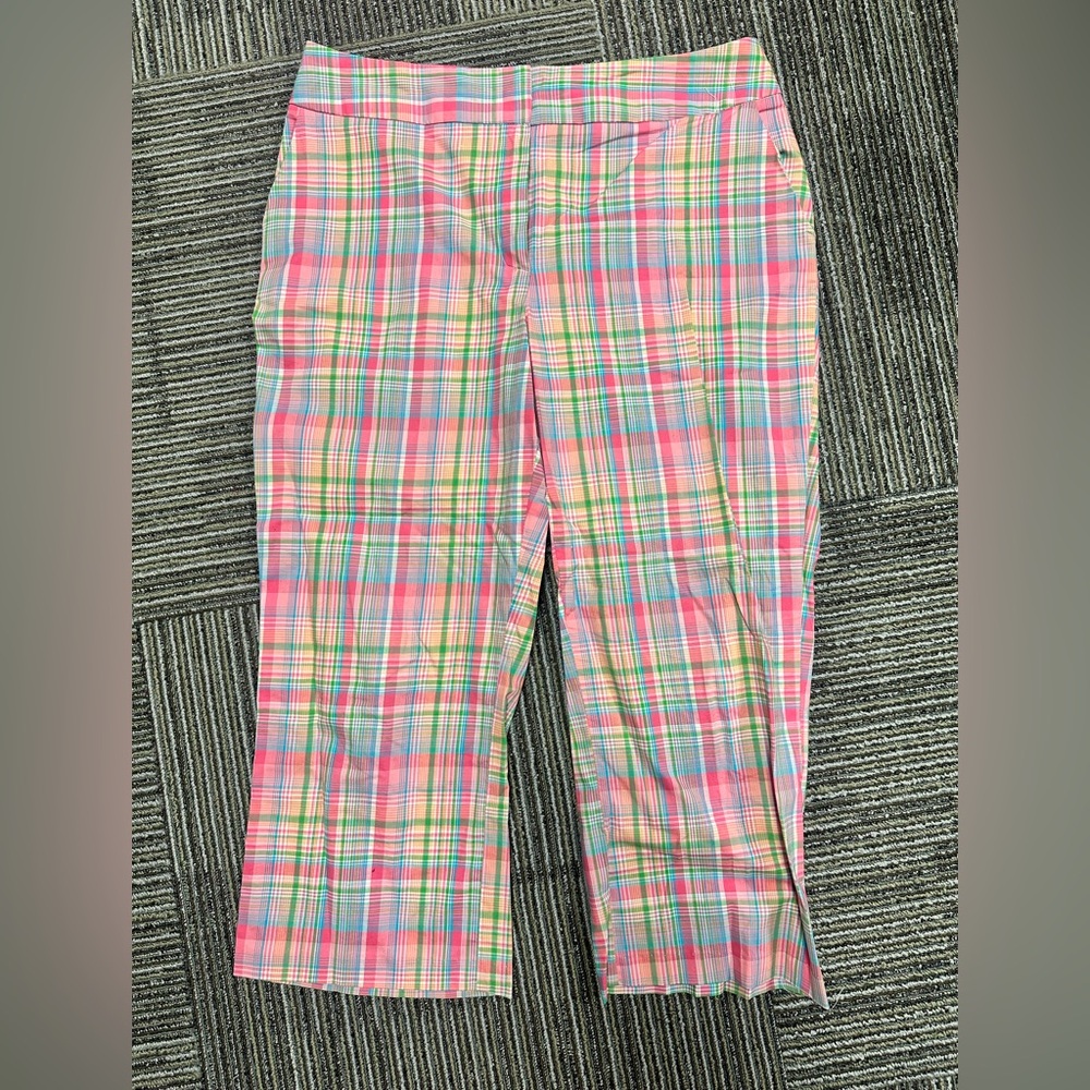 Women’s colorful plaid thin material pants by Tara Jones. They are a 12 P.